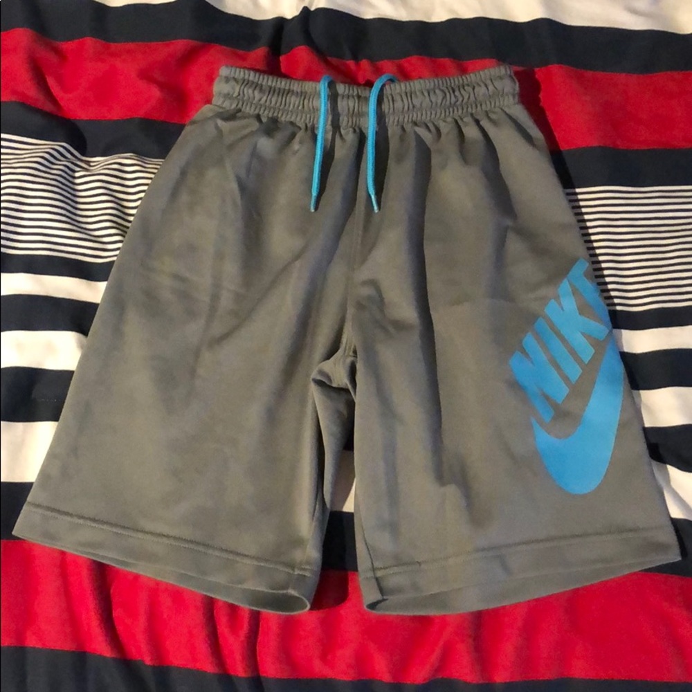 Nike Sb Boys Medium Shorts